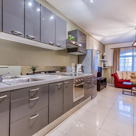 Stylish 2br Near Seafront * Sliema