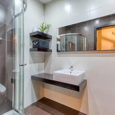 Stylish 2br Near Seafront * Sliema
