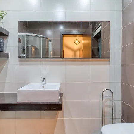 Stylish 2br Near Seafront Apartamento
