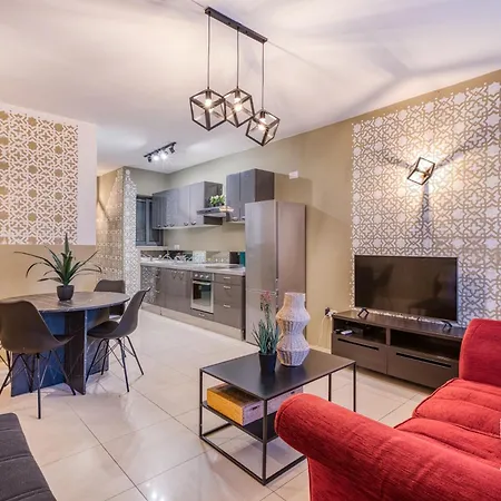 Stylish 2br Near Seafront * Sliema