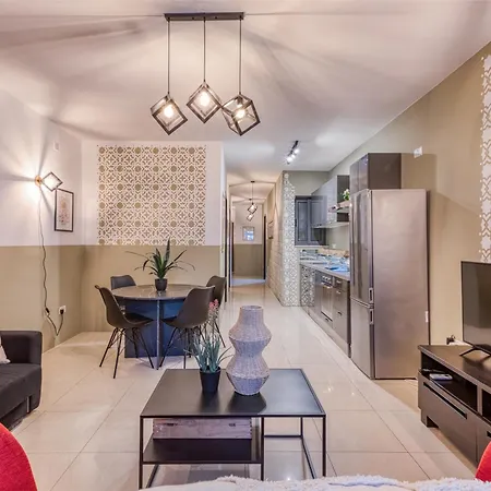 Stylish 2br Near Seafront Sliema
