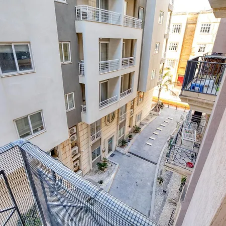 Stylish 2br Near Seafront Appartement Sliema