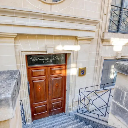 Stylish 2br Near Seafront